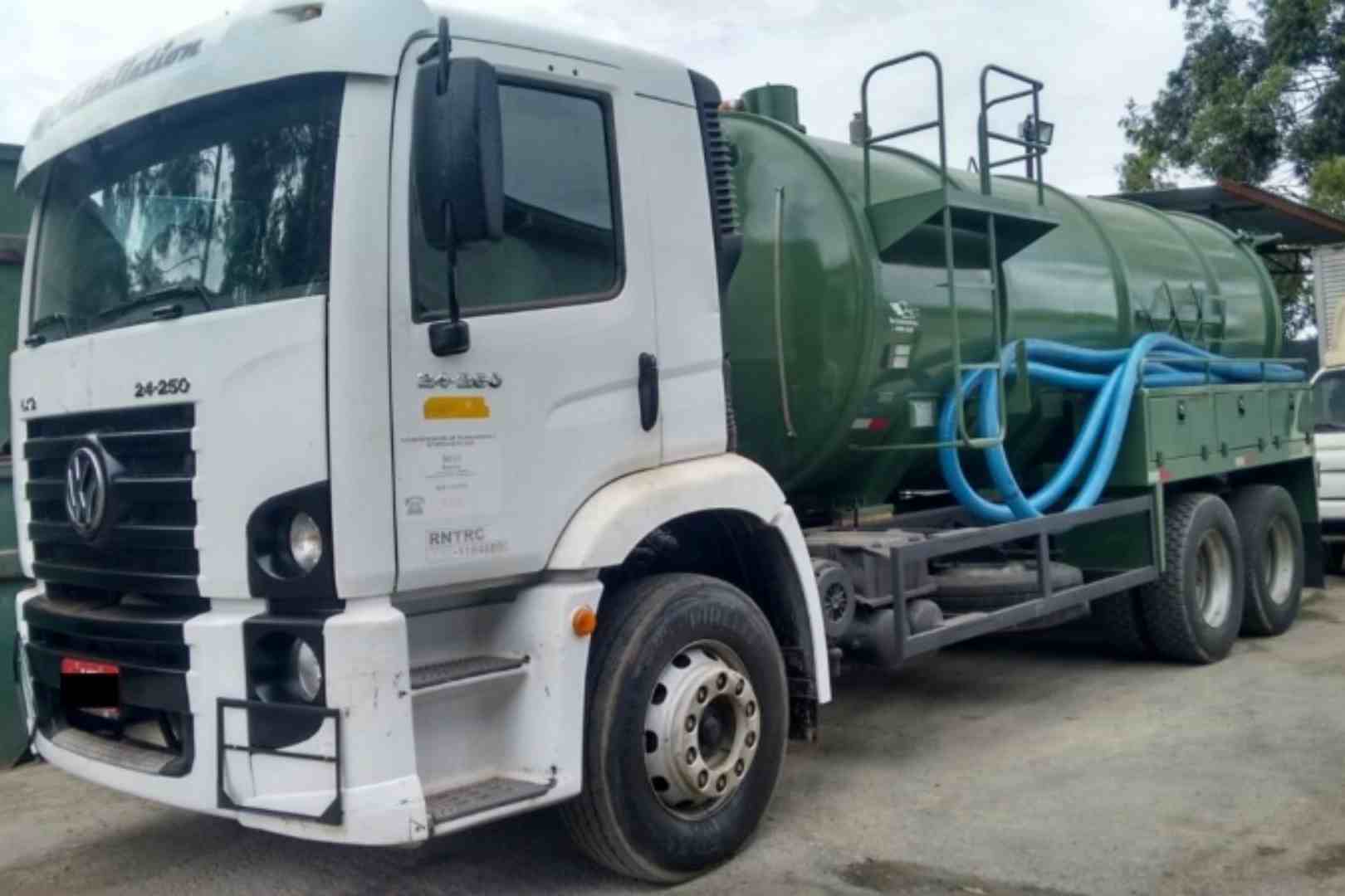 Caminhão de Transporte de Resíduos